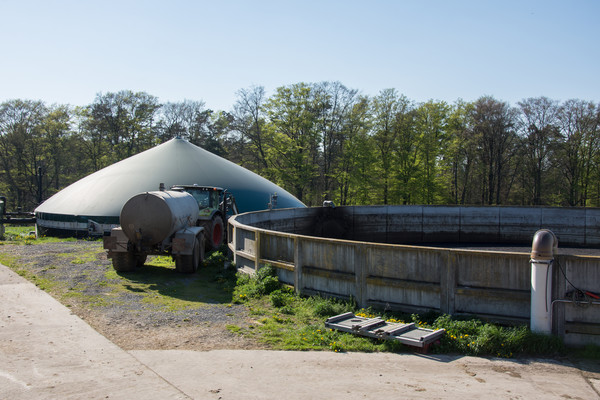 Biogasanlage mit offenem Güllelager 